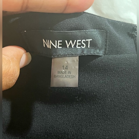 Two Pieces Black Skirt and Blazer - Picture 8 of 10